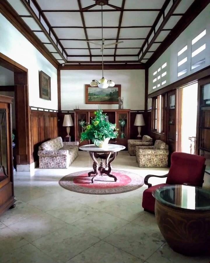 Guest House Teras Solo Syariah Εξωτερικό φωτογραφία