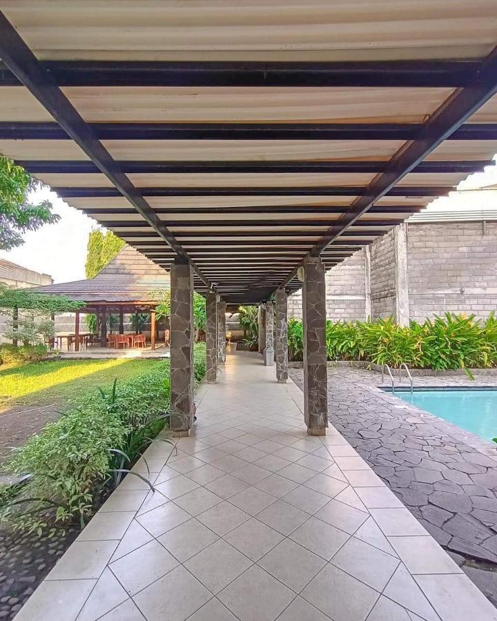 Guest House Teras Solo Syariah Εξωτερικό φωτογραφία